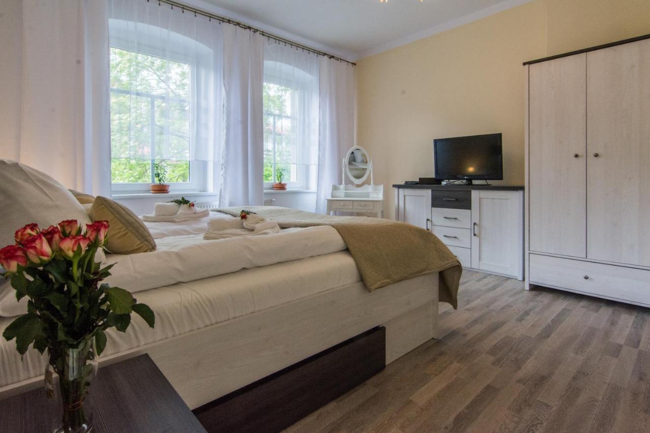 Apartamenty Izerskie - Ul. Wczasowa 8 Świeradów-Zdrój Exterior foto