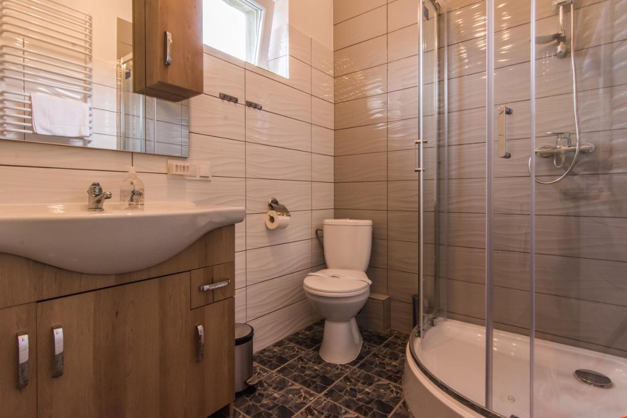 Apartamenty Izerskie - Ul. Wczasowa 8 Świeradów-Zdrój Exterior foto